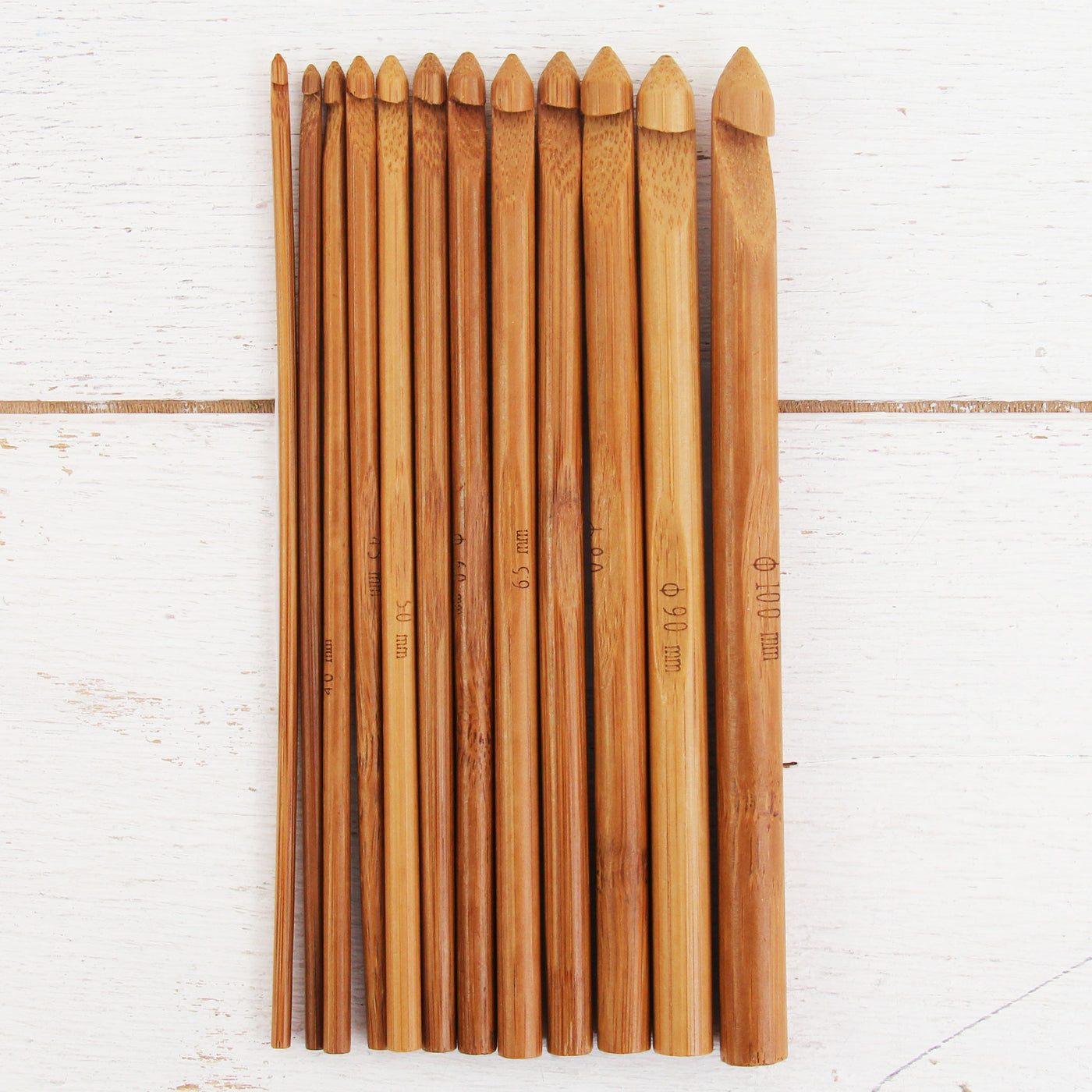 Bamboo Crochet Hook Set with 12 Hooks — Threadart.com